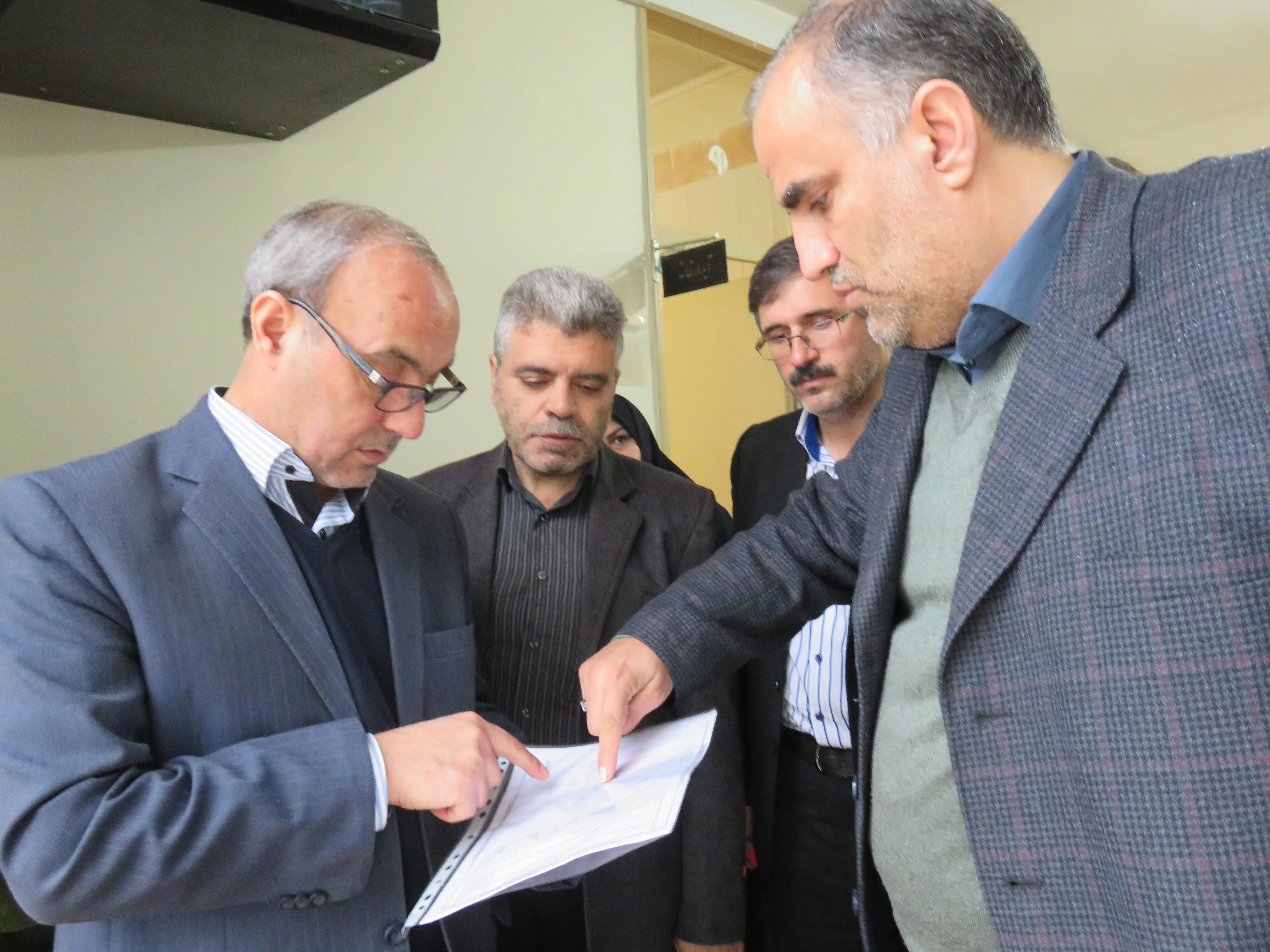 باز دید دکتر صومی از شبکه بهداشت و درمان شهرستان آذرشهر