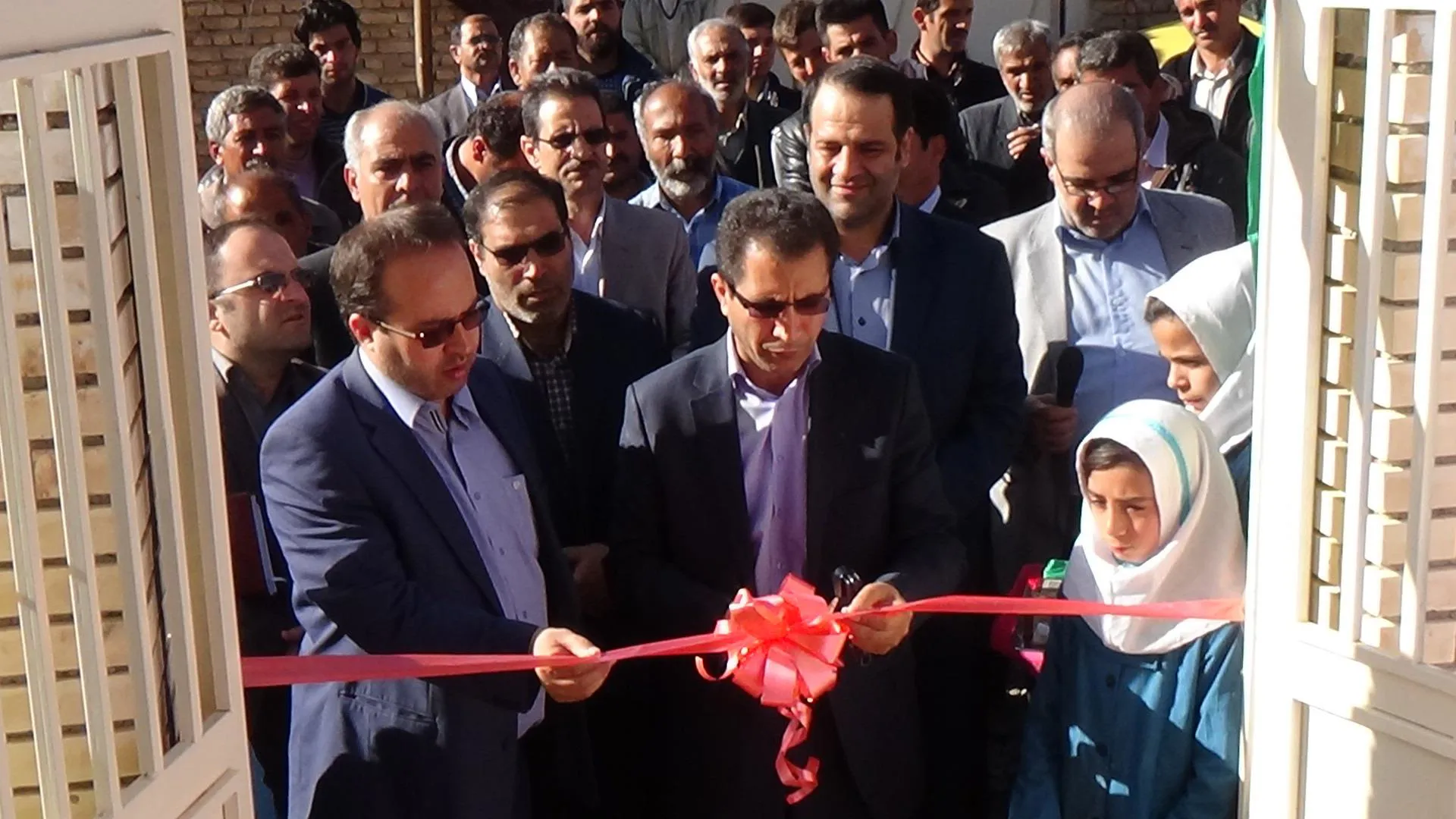 خانه بهداشت روستای عیش آباد  با حضور معاون استاندارو فرماندار ویژه شهرستان مرند افتتاح شد 