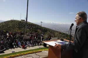 برگزاری مراسم کوهپیمایی به مناسبت هفته سلامت در تبریز