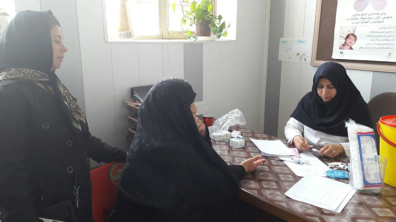 اندازه گیری رایگان قند خون در مجتمع های سلامت شهرستان اسکو