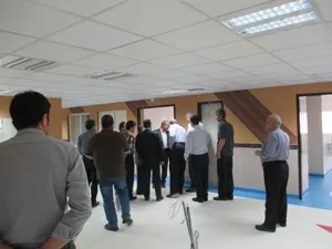 بازدید دکترصومی رییس دانشگاه علوم پزشکی تبریز  از روند بازسازی بیمارستان امام خمینی میانه