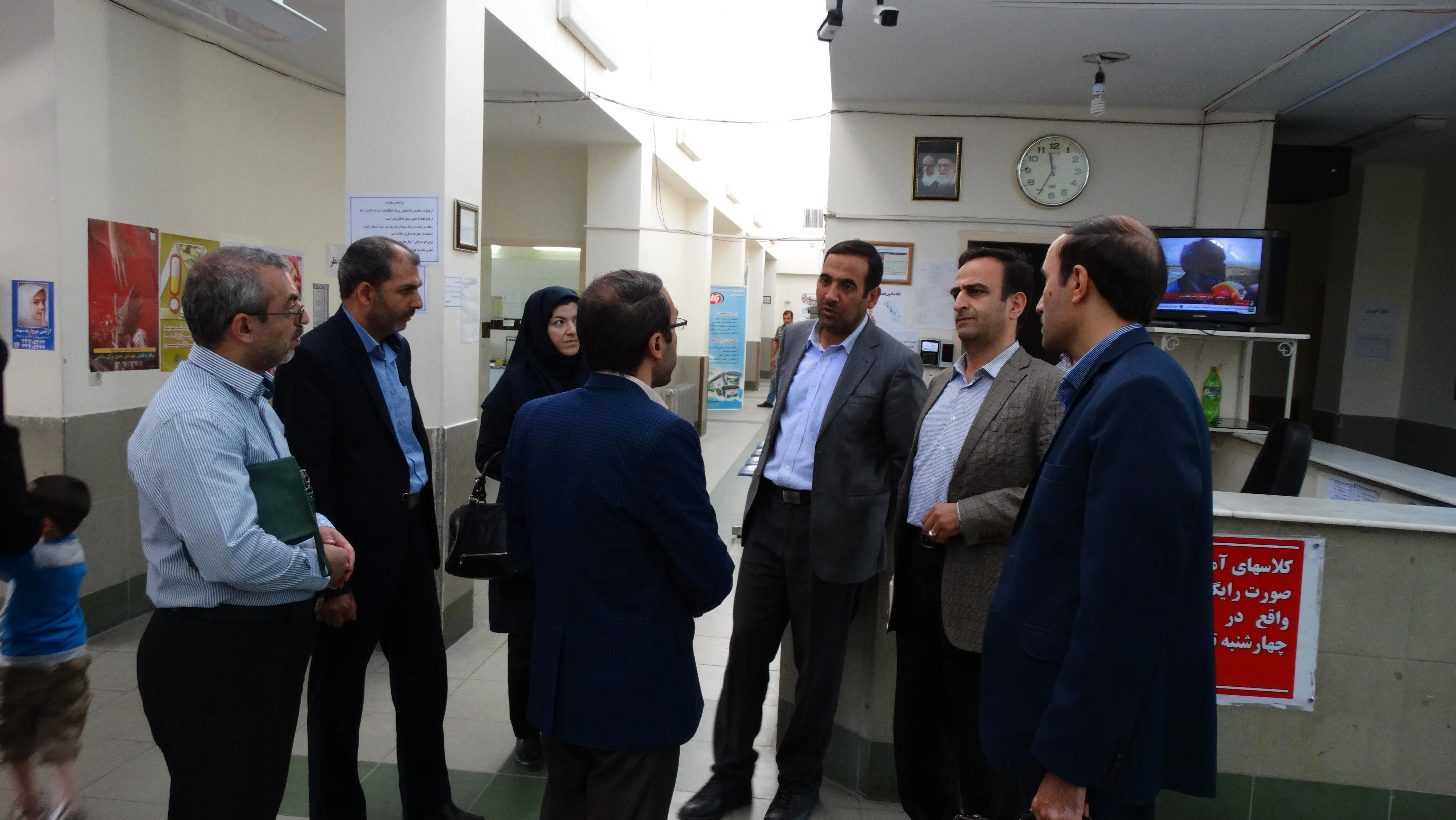 بازدید طرح پزشک خانواده و تشکیل پرونده سلامت الکترونیکی توسط بخشدار مرکزی شهرستان اسکو 