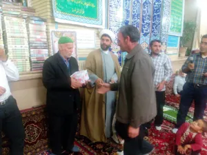 اهدای جوائز مسابقات بهداشتی در روستای کهنمو همزمان با میلاد امام حسن مجتبی (ع)