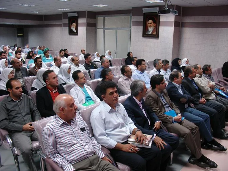 گردهمایی تحلیل جبهه مقاومت و مدافعان حرم درمرکز قلب شهید مدنی تبریز برگزار شد