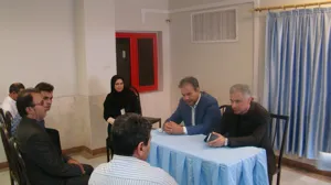 معاون درمان دانشگاه با كادر درمان بيمارستان  شهداي بناب ديدار كرد