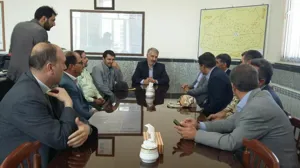 فرماندار سراب در جمع پزشکان سراب حاضر و از زحمات انها قدردانی کرد