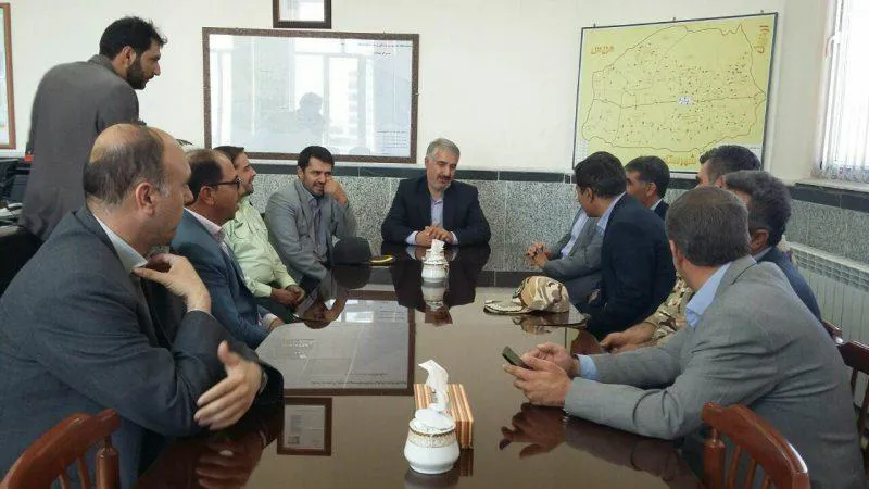 فرماندار سراب در جمع پزشکان سراب حاضر و از زحمات انها قدردانی کرد