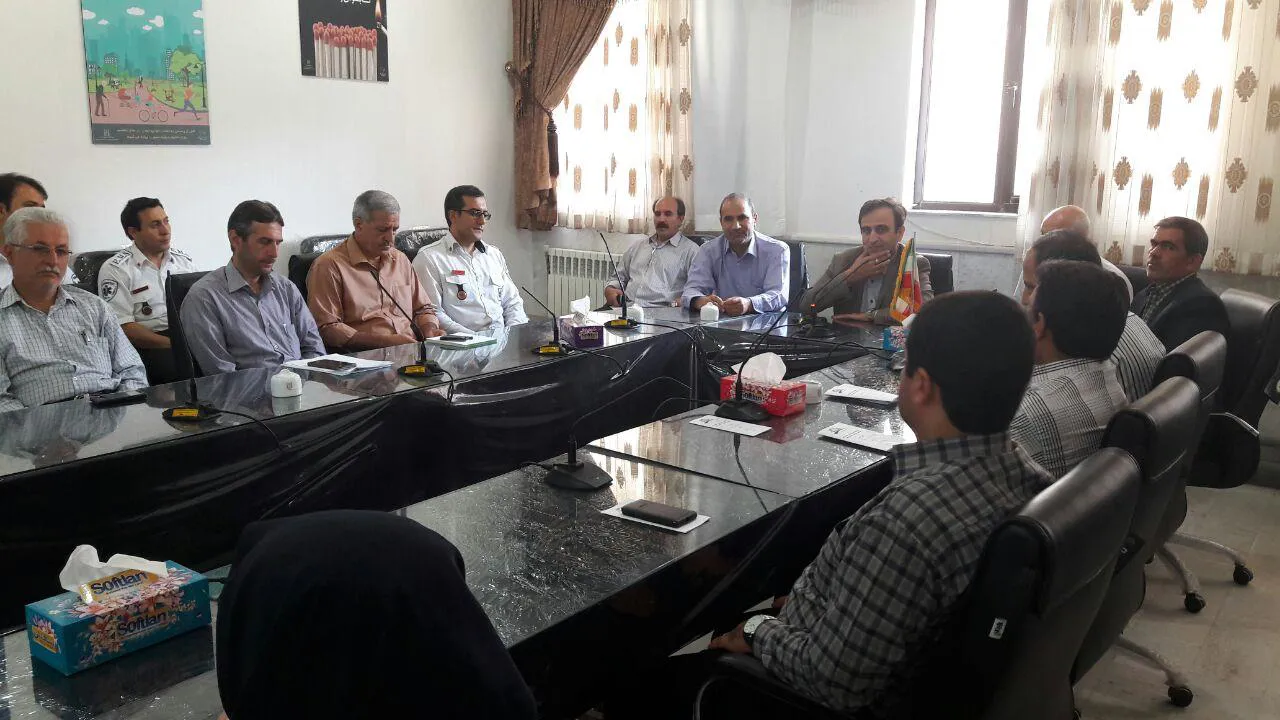 برگزاری مراسم گرامیداشت روز کارمند در شهرستان اسکو