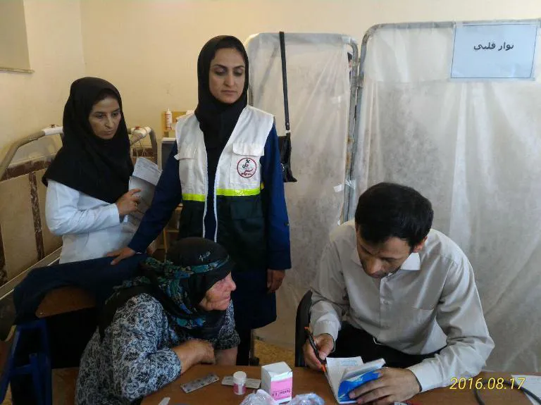 حضور اساتید و پرسنل مرکز قلب شهید مدنی تبریز در بیمارستان صحرایی خداآفرین