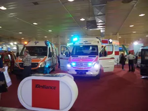 بازدیدجمعی ازپرسنل بیمارستان اهرازنمایشگاه تجهیزات پزشکی