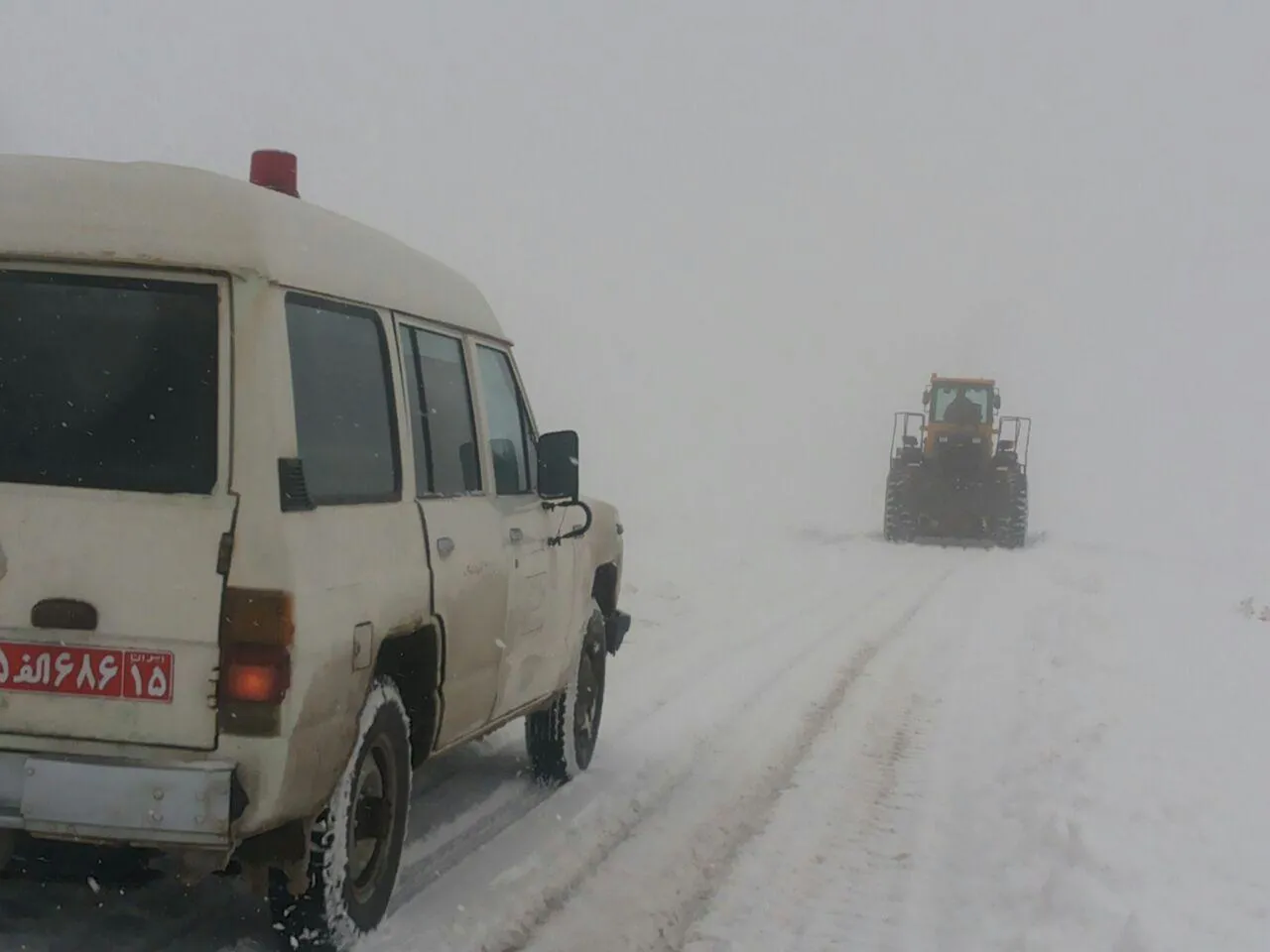 عملیات امداد و نجات مادر باردار در یکی از روستاهای هشترود 
