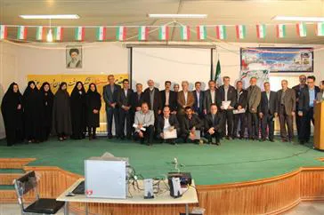 تجلیل از همکاران 30 سال خدمت در شبکه بهداشت ودرمان میانه 