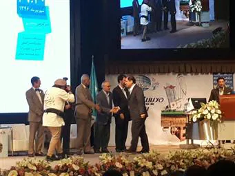 در همایش مدیریت بیمارستانی و اختتامیه دور اول آموزش مدیران بیمارستانهای دولتی کشور از تیم اجرایی و علمی و یکی از مدیران بیمارستانهای دولتی دانشگاه تجلیل بعمل آمد.