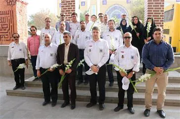 مراسم غبار روبی مزار شهدا توسط پرسنل مرکز فوریتهای پزشکی استان انجام گردید