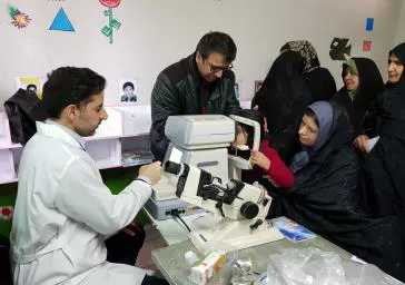 همزمان با هفته بسیج طرح بسیج سلامت3 با محوریت ویزیت رایگان در شهرستان میانه برگزار شد .