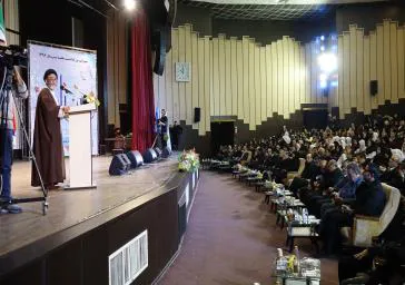 رئیس دانشگاه علوم پزشکی برای احقاق حقوق قانوتی پرستاران تلاش کند