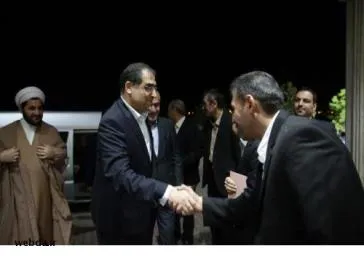 همزمان با فرا رسیدن هفته سلامت، وزیر بهداشت به منظور افتتاح و بازدید از پروژه های بهداشتی، درمانی و آموزشی دانشگاه علوم پزشکی آذربایجان شرقی، وارد تبریز شد