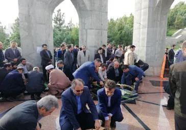 بسیجیان دانشگاه با حضور در مزار شهدای گمنام با آرمانهای امام و شهدا تجدید پیمان کردند