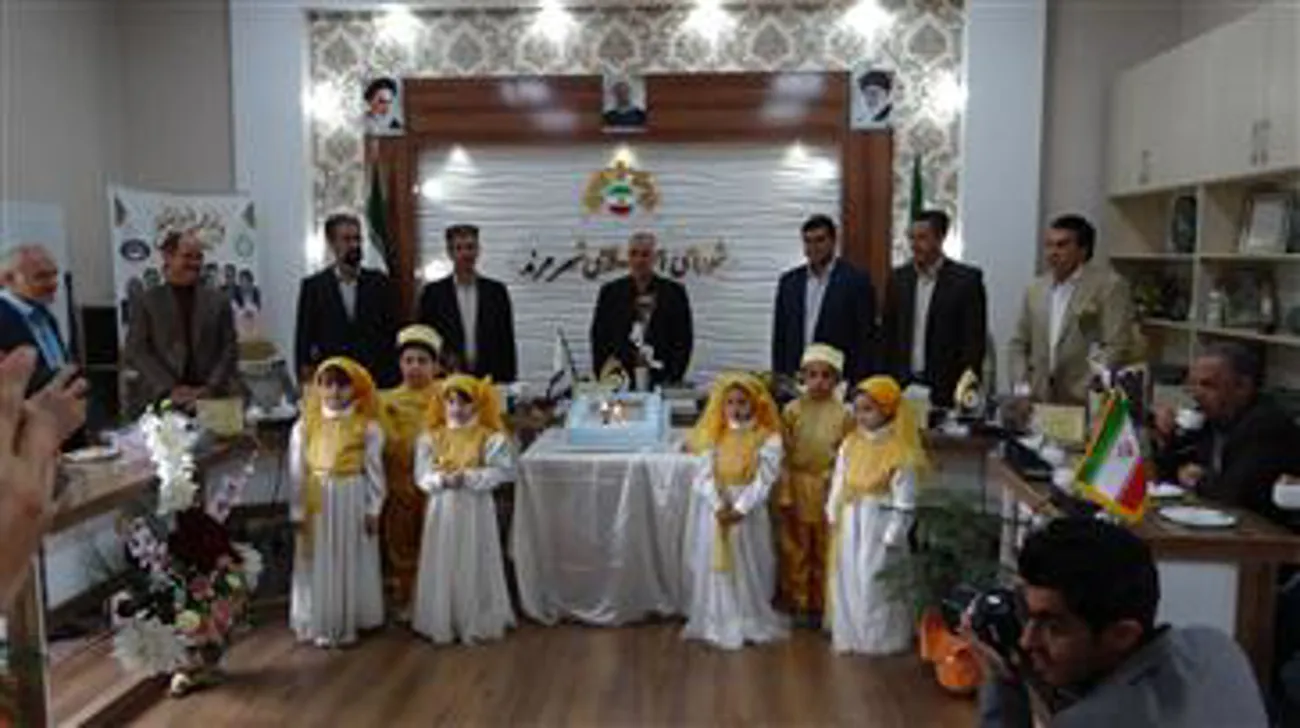 دیدار مدیر شبکه بهداشت و درمان شهرستان مرند و معاونین و کارشناسان ستادی  با اعضای شورای شهر مرند