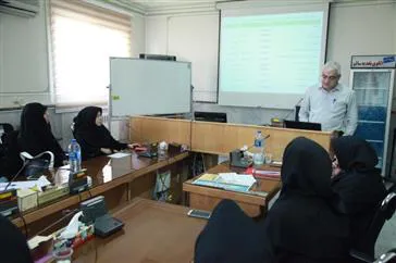 برگزاری كارگاه آموزشی مهارتی سلامت زنان در دوره باروری ویائسگی در مر کز بهداشت استان