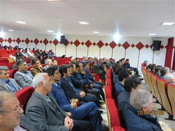با حضور مسئولین شهرستان و کارکنان شبکه بهداشت و درمان خداآفرین مراسمی در جهت گرامیداشت روز بهورز برگزار گردید.