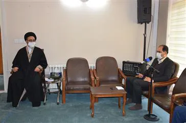 دیدار رئیس بیمارستان امام رضا(ع) و جمعی از  پزشکان و اساتید کمیته علمی مبارزه با کرونا ویروس با نماینده ولی فقیه در استان 