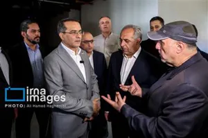 بازدید معاون رئیس جمهور از بیمارستان جامع سرطان در سفر یکروزه به تبریز