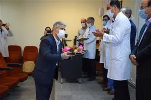 ایثار پرستاران قابل ستایش است 