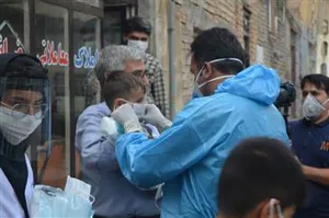 راهپیمایی کرونایی با توزیع رایگان ماسک برگزار شد 