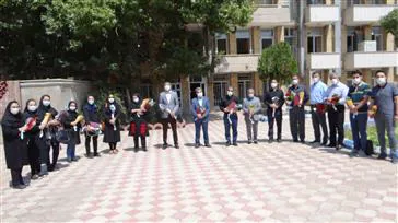 برگزاری مراسم گرامیداشت روز پزشک بصورت وب کنفرانس استانی در سالن بهورزی شهرستان مرند با حضور رئیس سازمان نظام پزشکی شهرستان های مرند و جلفا  و مدیر شبکه بهداشت و درمان شهرستان مرند 