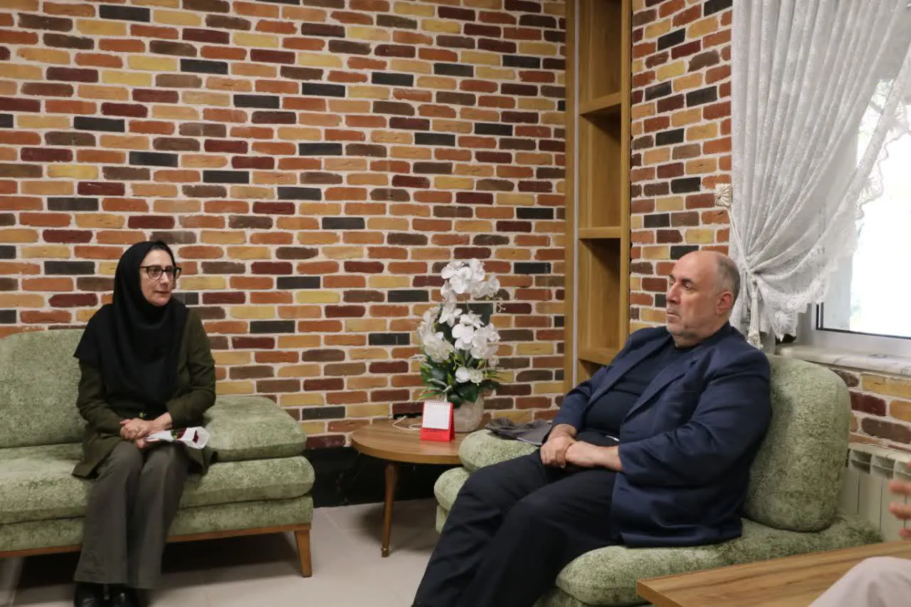 حضور رئیس دانشگاه علوم پزشکی تبریز در دانشکده پرستاری و مامایی به مناسبت روز جهانی ماما