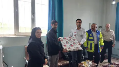 تجلیل رئیس اورژانس آذربایجان‌شرقی از کارشناس ایثارگر سراب/ فداکاری در خط مقدم سلامت