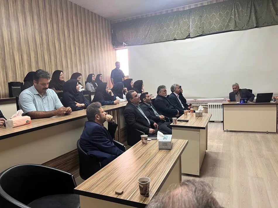 در آئین تکریم و معارفه مرکز آموزشی، درمانی اسدآبادی تبریز بر ارتقای کیفی خدمات و کار تیمی تاکید شد.