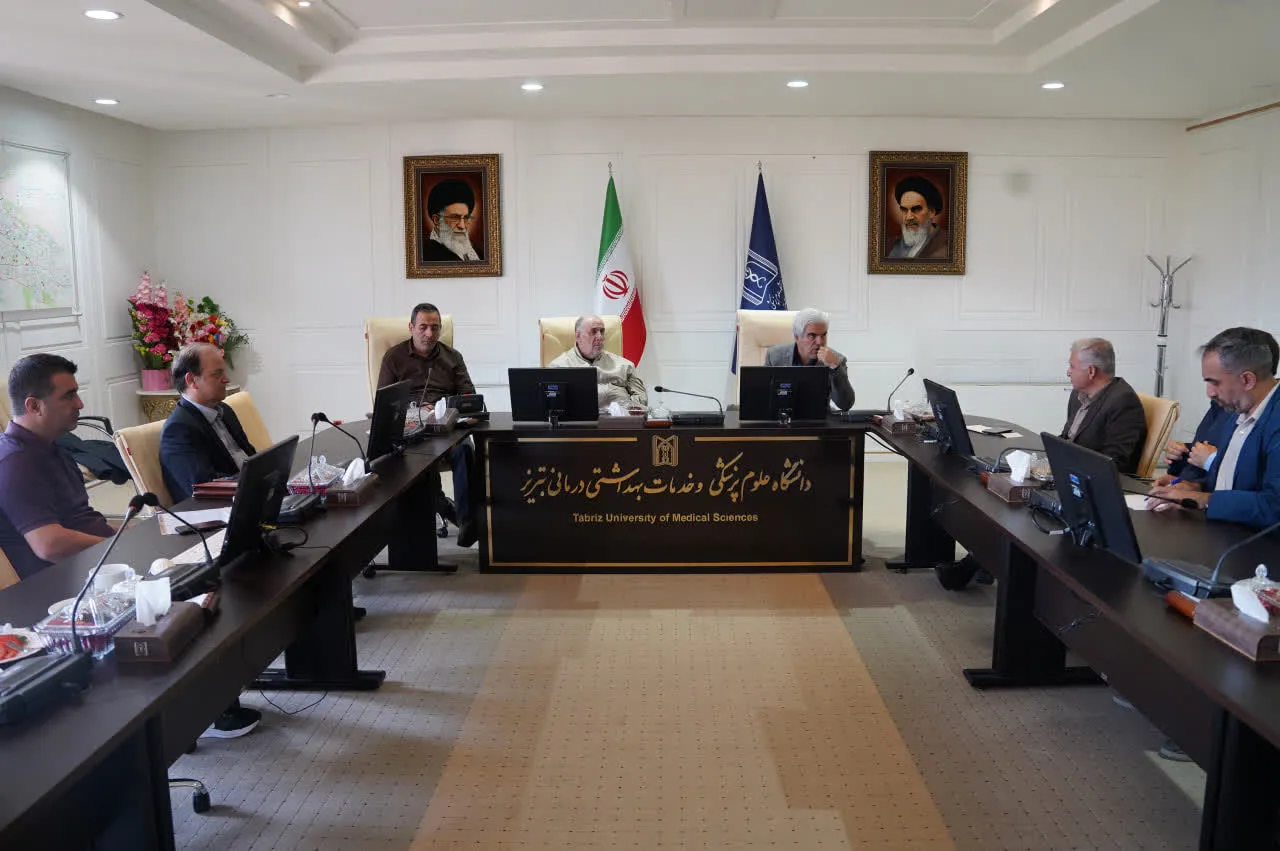 تاکید بر تسریع در تکمیل بیمارستان ۳۰۴ تختخوابی مرند و تخصیص منابع در نشست مشترک دانشگاه، مجلس و دستگاه‌های اجرایی