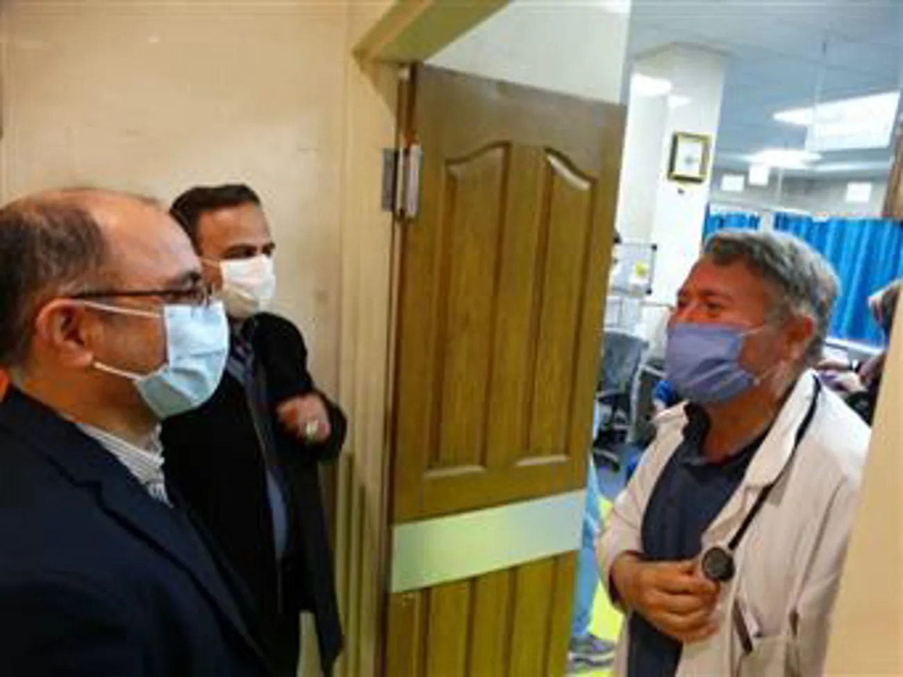 معاون تحقیقات و فناوری دانشگاه از بخشهای مختلف بیمارستان اسکو (بخش جنرال، اورژانس،بخش درحال احداث جامع رادیولوژی،آزمایشگاه، بخش سونوگرافی و...) و مرکز خدمات جامع سلامت سهند بازدید کرد.