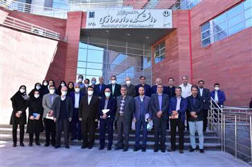 برگزاری جلسه هم اندیشی اعضای هیأت علمی دانشکده داروسازی با حضور رئیس دانشگاه علوم پزشکی تبریز