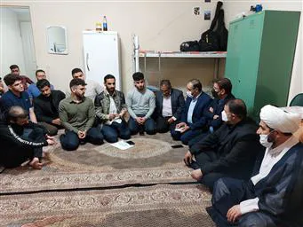 دیدار صمیمی رئیس دانشگاه دانشگاه علوم پزشکی تبریز با دانشجویان خوابگاه پسرانه قدس