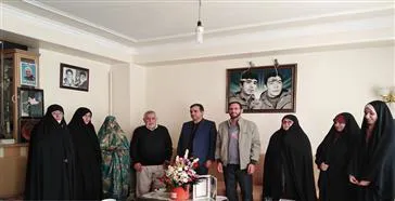 دیدار جمعی از دانشگاهیان علوم پزشکی تبریز با خانواده شهیدان خانمحمدی