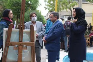 برگزاری اجرای زنده طراحی و نقاشی در محوطه دانشکده پزشکی توسط هنرمندان کانون یارادان