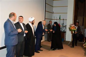 تجلیل از اساتید و فرایند های برتر آموزشی دانشگاه علوم پزشکی تبریز