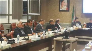 بررسی مشکلات دانشگاه در استانداری