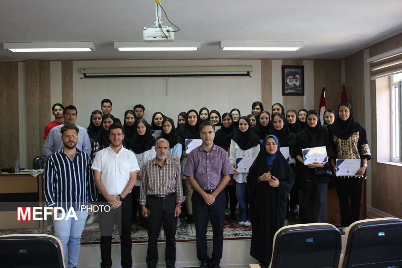 مراسم اختتامیه کارگاه جامع آموزش زبان اشاره برگزار شد