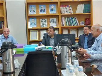 برگزاری نشست هم اندیشی رئیس دانشگاه علوم پزشکی تبریز با اساتید گروه های آموزشی میکروب شناسی و ویروس شناسی دانشکده پزشکی