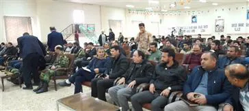 حضور ریاست شبکه بهداشت ودرمان  وبیمارستان  دربرنامه زنگ انقلاب ونمایشگاه دهه فجردردبیرستان امام خمینی ره شهرستان عجبشیر.
