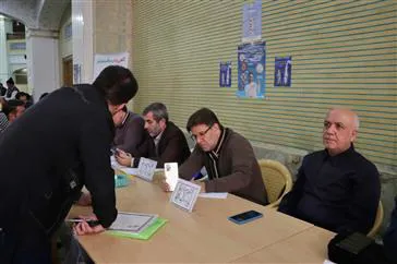 میز خدمت دانشگاه علوم پزشکی تبریز در مصلی حضرت امام خمینی(ره) برگزار شد