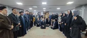 حضور دانشجویان خارجی دانشگاه علوم پزشکی تبریز در مصلای اعظم امام خمینی (ره ) تبریز و شرکت در نماز عید سعید فطر