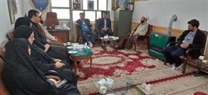 دیدار و گفتگو ریاست شبکه بهداشت و درمان با امام جمعه شهرستان  بمناسبت گرامیداشت هفته پرستار