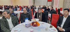 اولین گردهمایی و همایش بزرگ  تجلیل وتکریم خیرین سلامت شهرستان همزمان با شب میلاد مولود کعبه حضرت علی (ع )عجب‌شیر برگزار گردید.