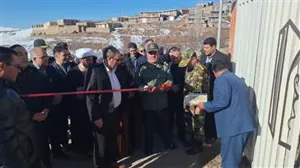 بمناسبت دهه مبارکه فجر دیوارکشی محوطه مرکز خدمات جامع سلامت روستایی هرگلان  شهرستان عجب شیر به بهره برداری رسید