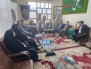 دیدار نوروزی مدیر شبکه بهداشت و درمان، معاونین ،مدیر موسسه خیریه بیمارستان  وجمعی از پرسنل ستادی بیمارستان و شبکه بهداشت ودرمان با امام جمعه  شهرستان عجبشیر